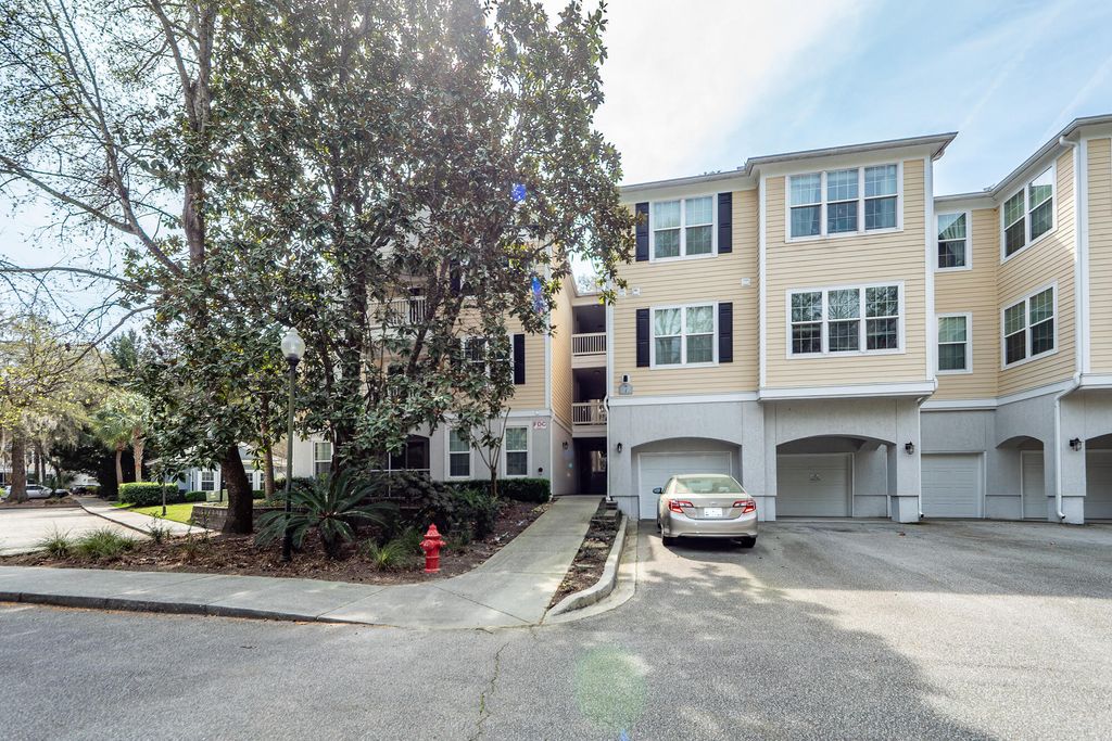 Photo of 60 Fenwick Hall Allee Alley #Apt 735, Johns Island, SC 29455 (MLS # 26006975)