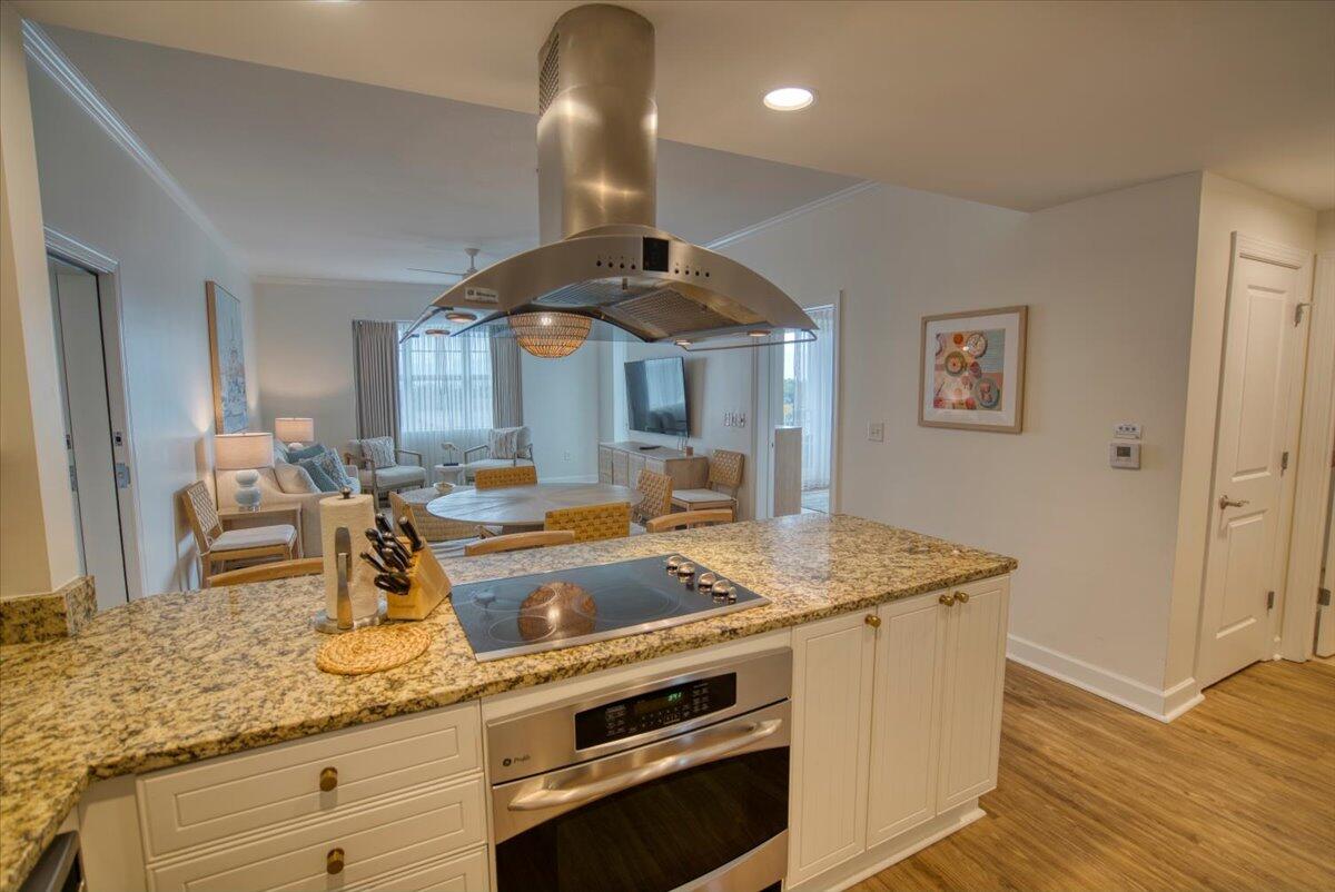 5804 Palmetto Drive Unit A-405/407