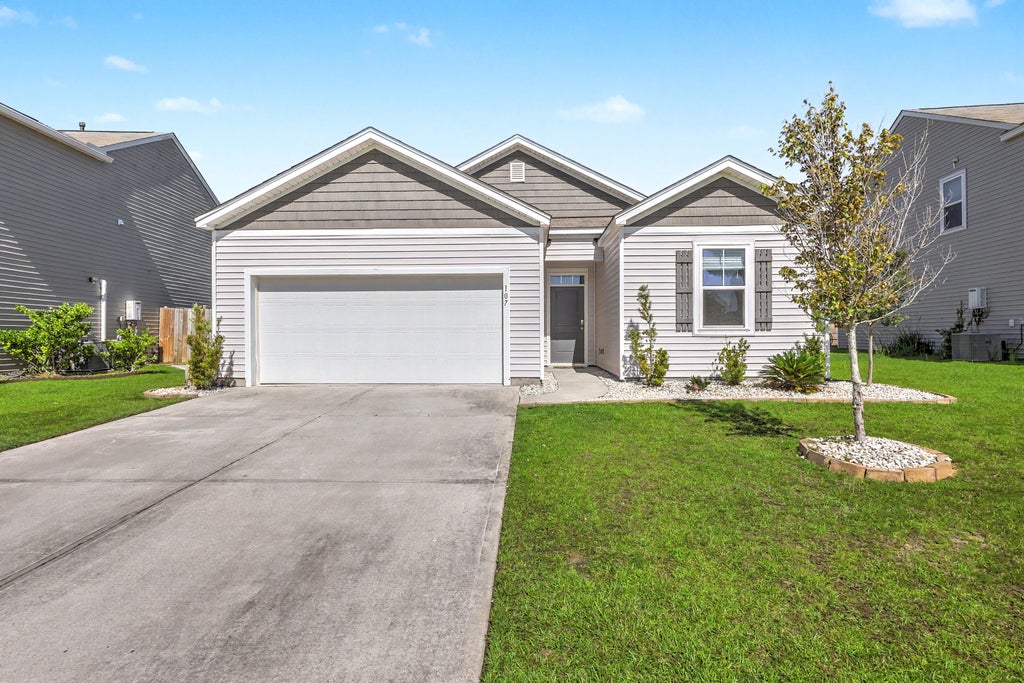 Photo of 107 Sarcoxie Road, Moncks Corner, SC 29461 (MLS # 26016278)