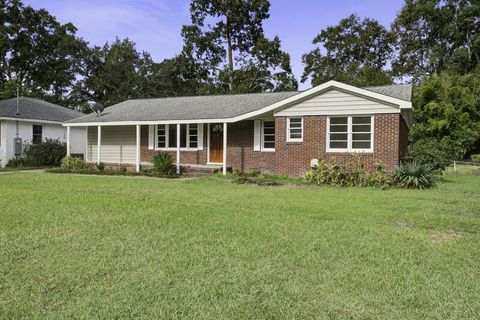 A home in Goose Creek