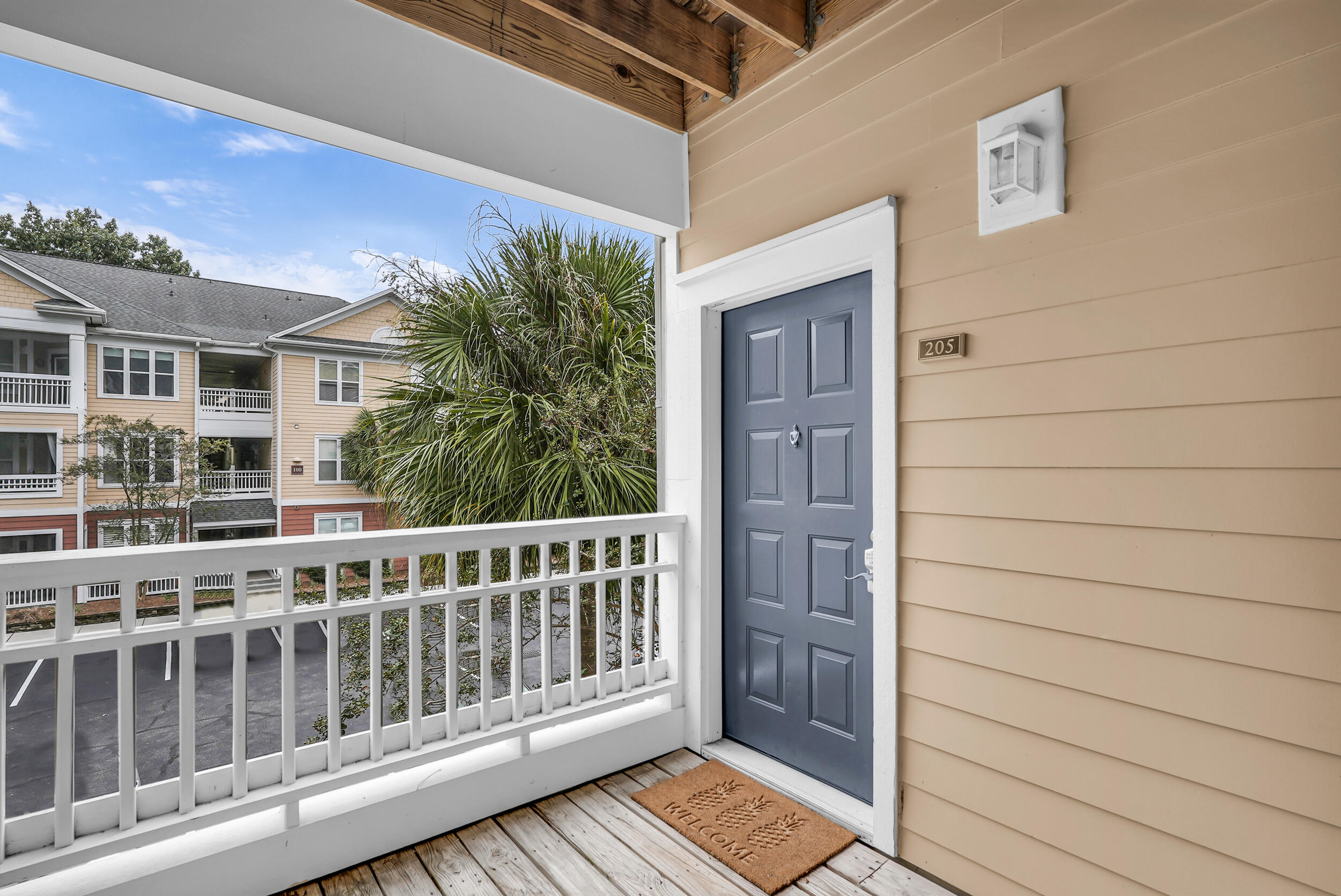 200 Bucksley Lane #205