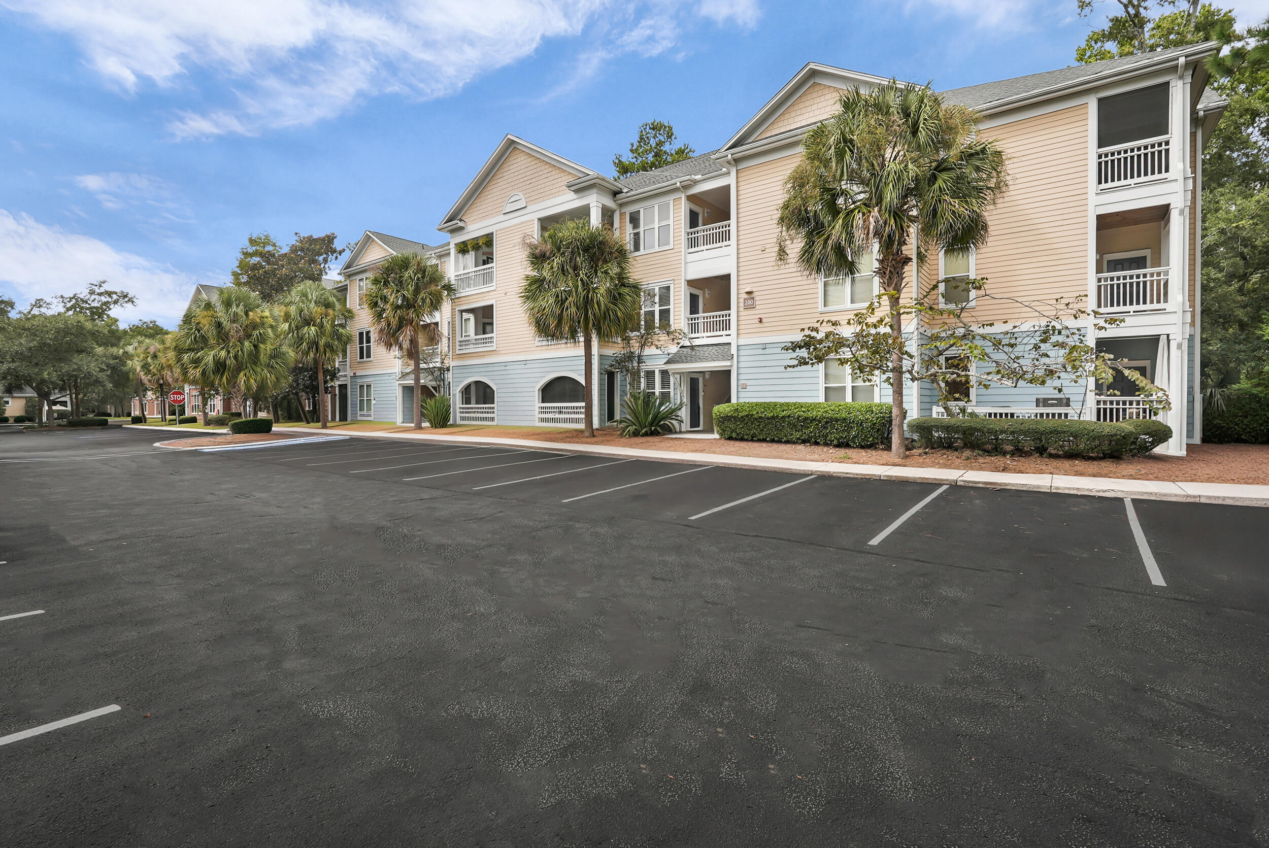 200 Bucksley Lane #205