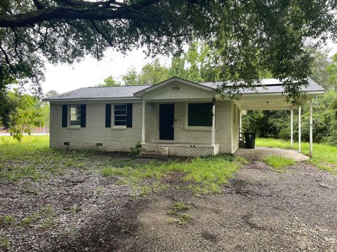 A home in Moncks Corner