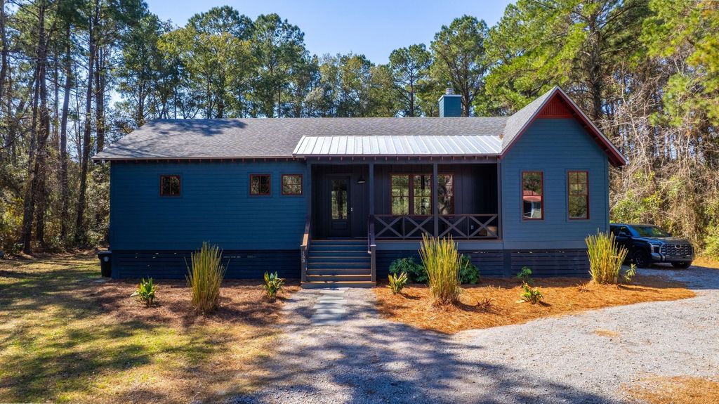 Photo of 153 Tarbell Lane, McClellanville, SC 29458 (MLS # 26008270)