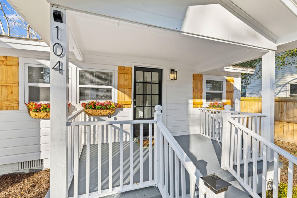 Photo of 104 Atlantic Street, Summerville, SC 29483 (MLS # 26017093)