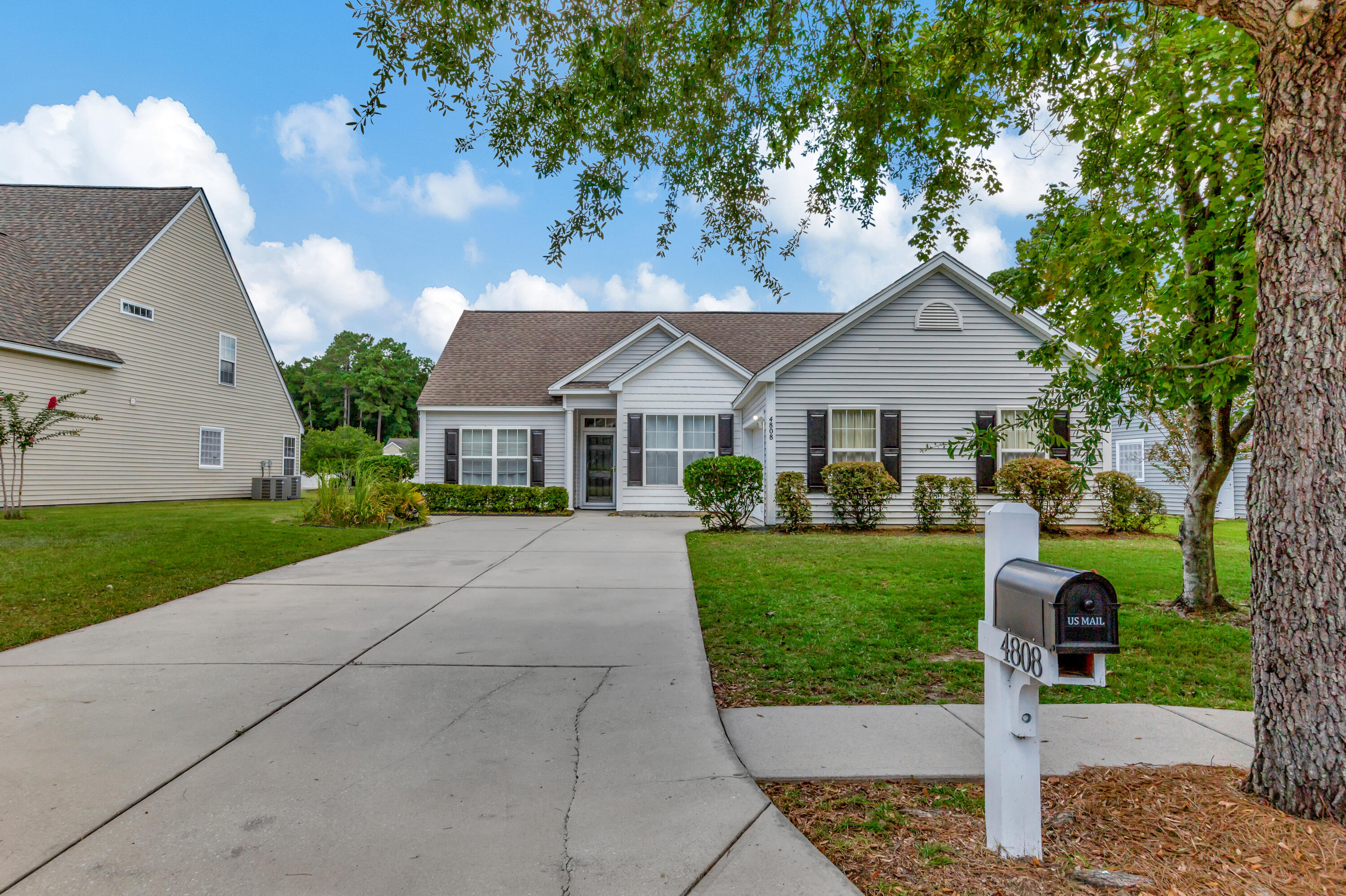 View Summerville, SC 29485 condo