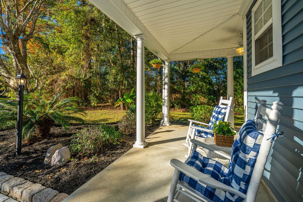 Photo of 8990 N Red Maple Circle, Summerville, SC 29485 (MLS # 25031047)