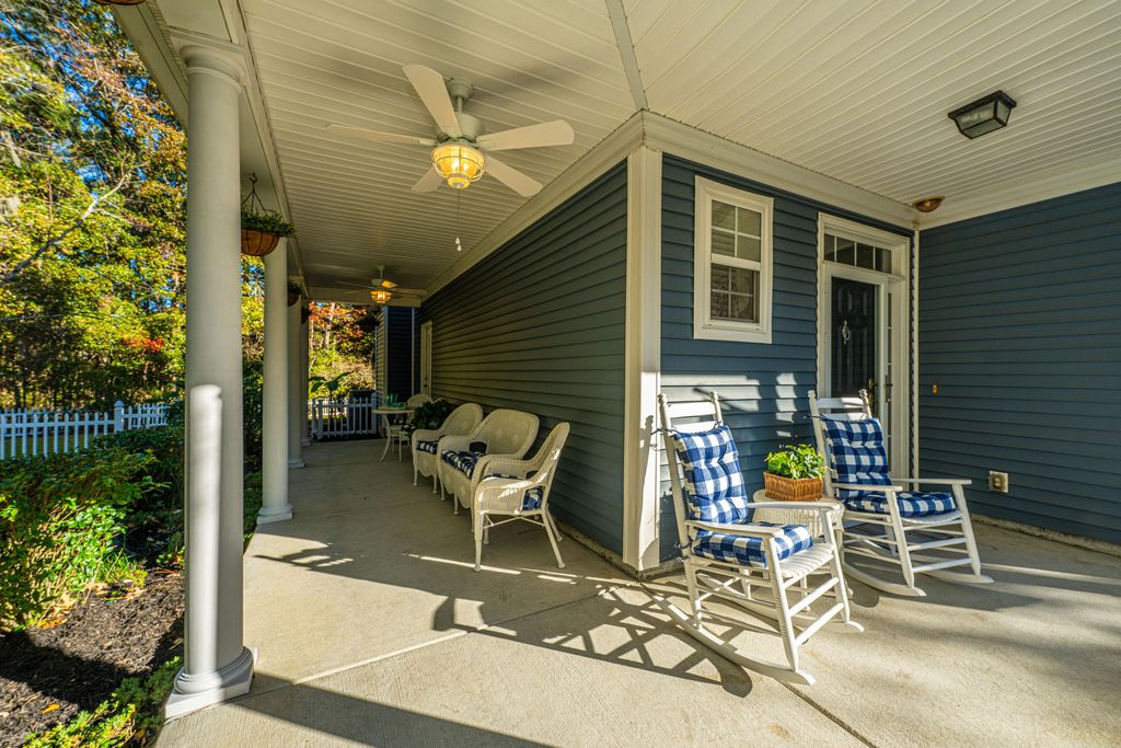 Photo of 8990 N Red Maple Circle, Summerville, SC 29485 (MLS # 25031047)