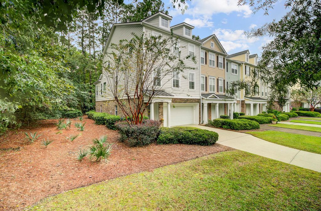 Photo of 272 Fair Sailing Road, Mount Pleasant, SC 29466 (MLS # 25027931)