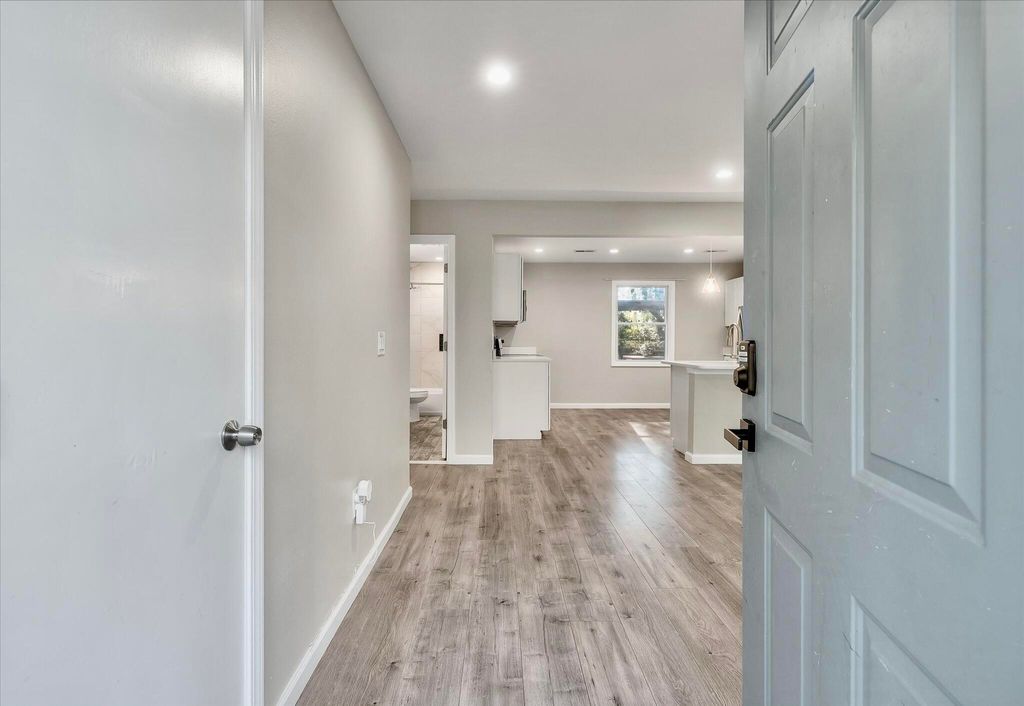 Photo of 960 Savage Road, Charleston, SC 29414 (MLS # 25032325)