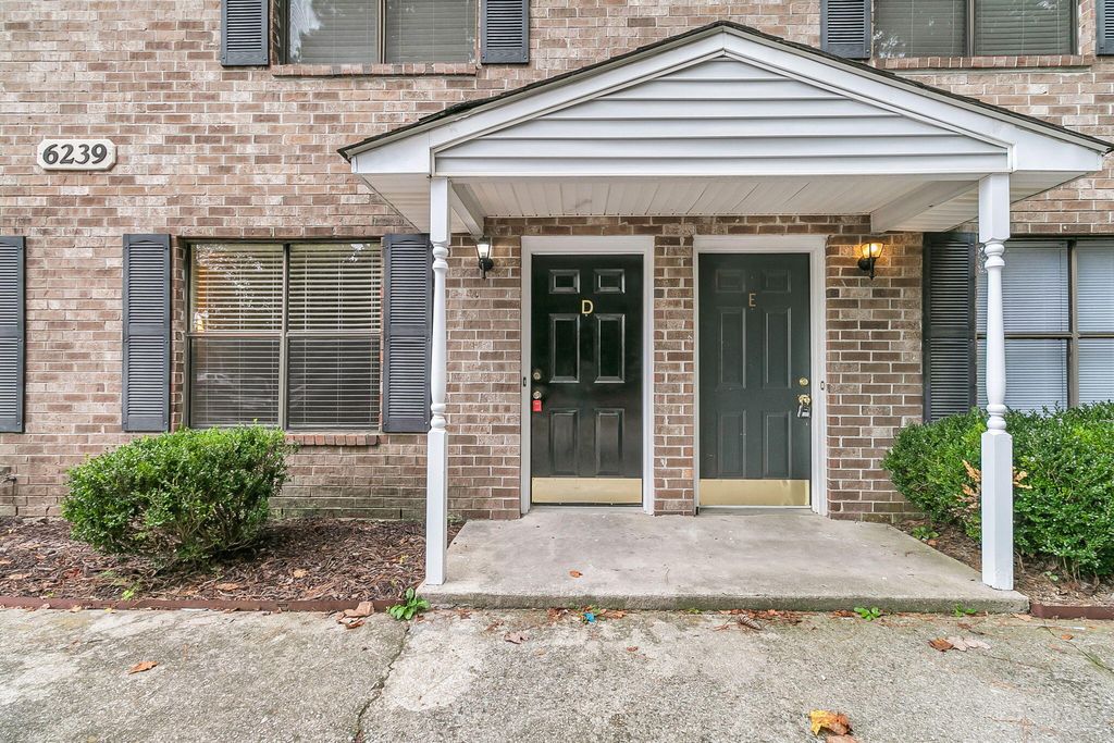 Photo of 6239 Lucille Drive Drive #17-D, North Charleston, SC 29406 (MLS # 25027097)