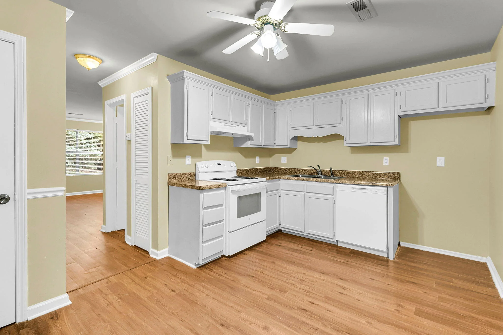 6239 Lucille Drive Drive Unit 17-D