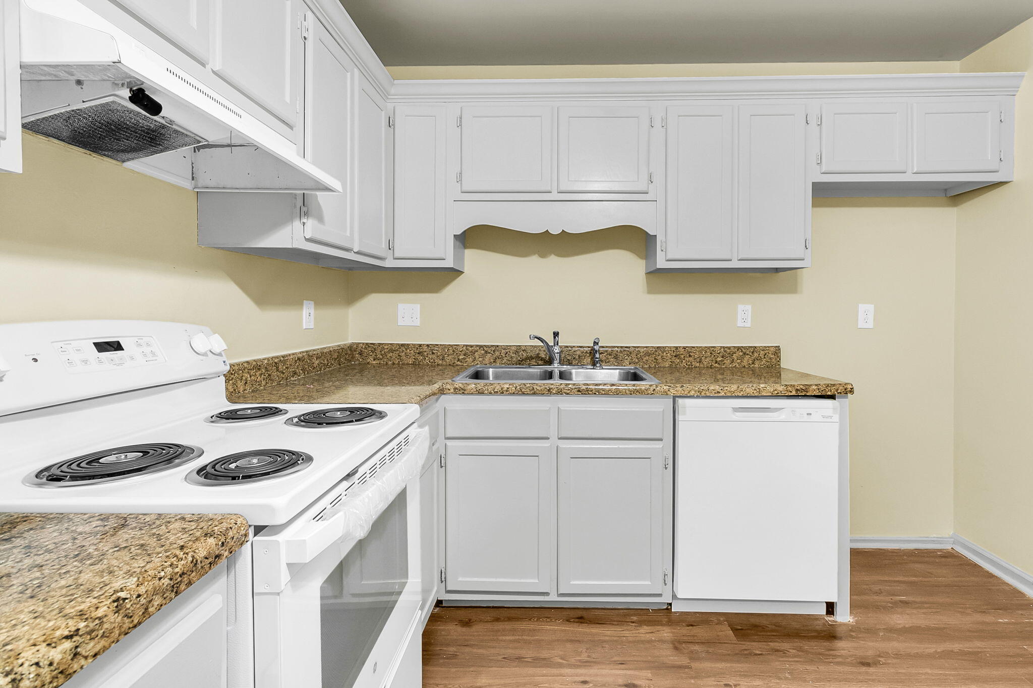 6239 Lucille Drive Drive 17-D