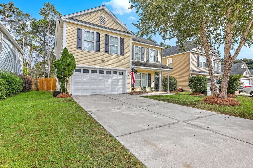 Photo of 208 Emerald Isle Drive, Moncks Corner, SC 29461 (MLS # 25025994)