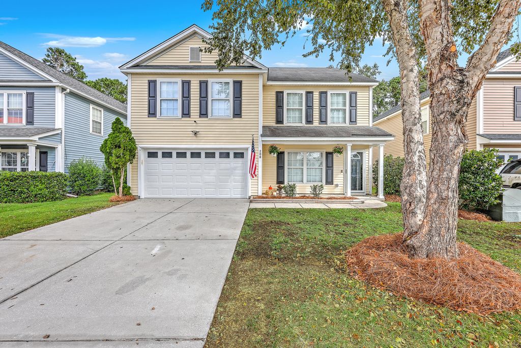 Photo of 208 Emerald Isle Drive, Moncks Corner, SC 29461 (MLS # 25025994)