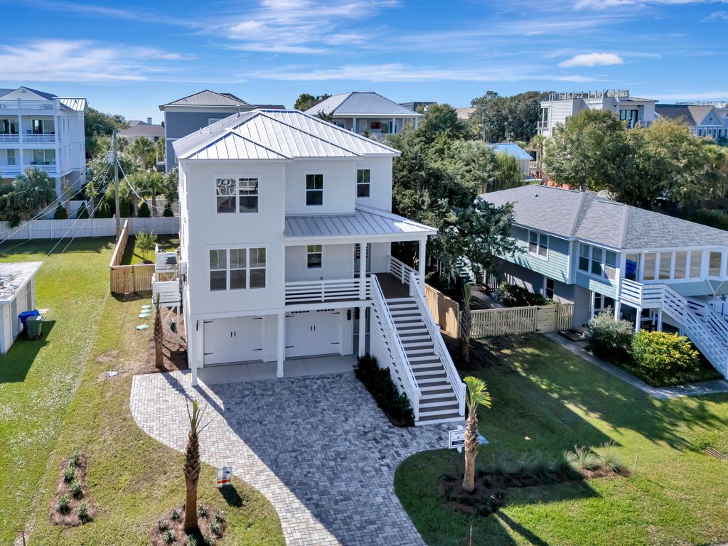 Photo of 312 Palm Boulevard, Isle of Palms, SC 29451 (MLS # 25021399)