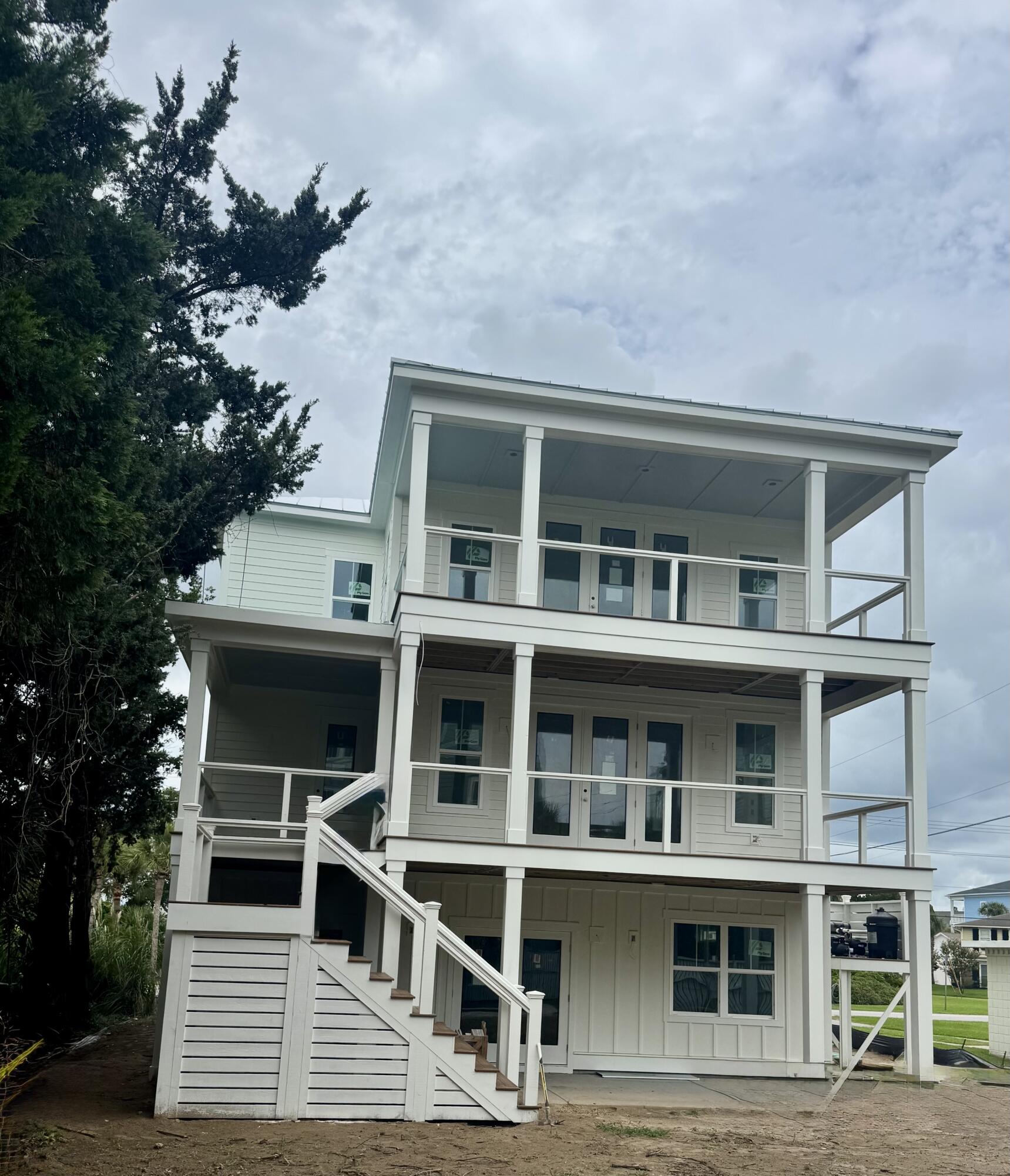 312 Palm Boulevard