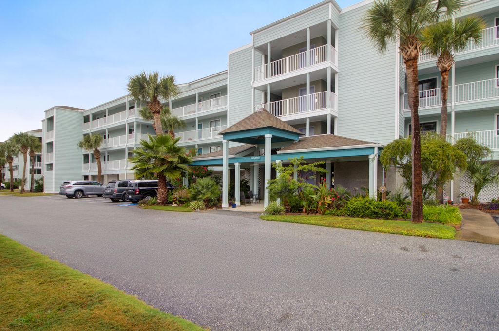 Photo of 163 Marsh View Villas Dr, Folly Beach, SC 29439 (MLS # 25027726)