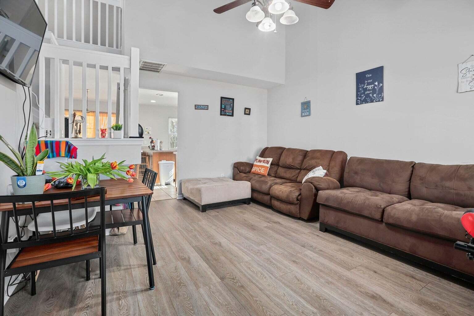 7900 Shadow Oak Drive