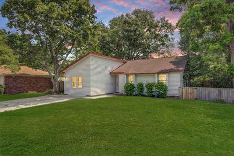 109 Salem Court Summerville SC 29486