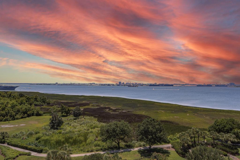 Photo of 283 S Plaza Court #8, Mount Pleasant, SC 29464 (MLS # 26006383)