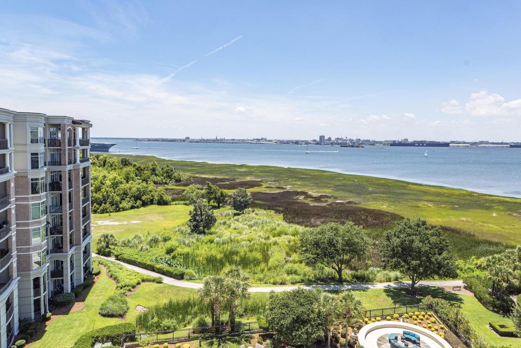 Photo of 283 S Plaza Court #8, Mount Pleasant, SC 29464 (MLS # 26006383)