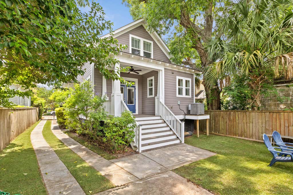 Photo of 4 Saint Margaret Street, Charleston, SC 29403 (MLS # 26017105)