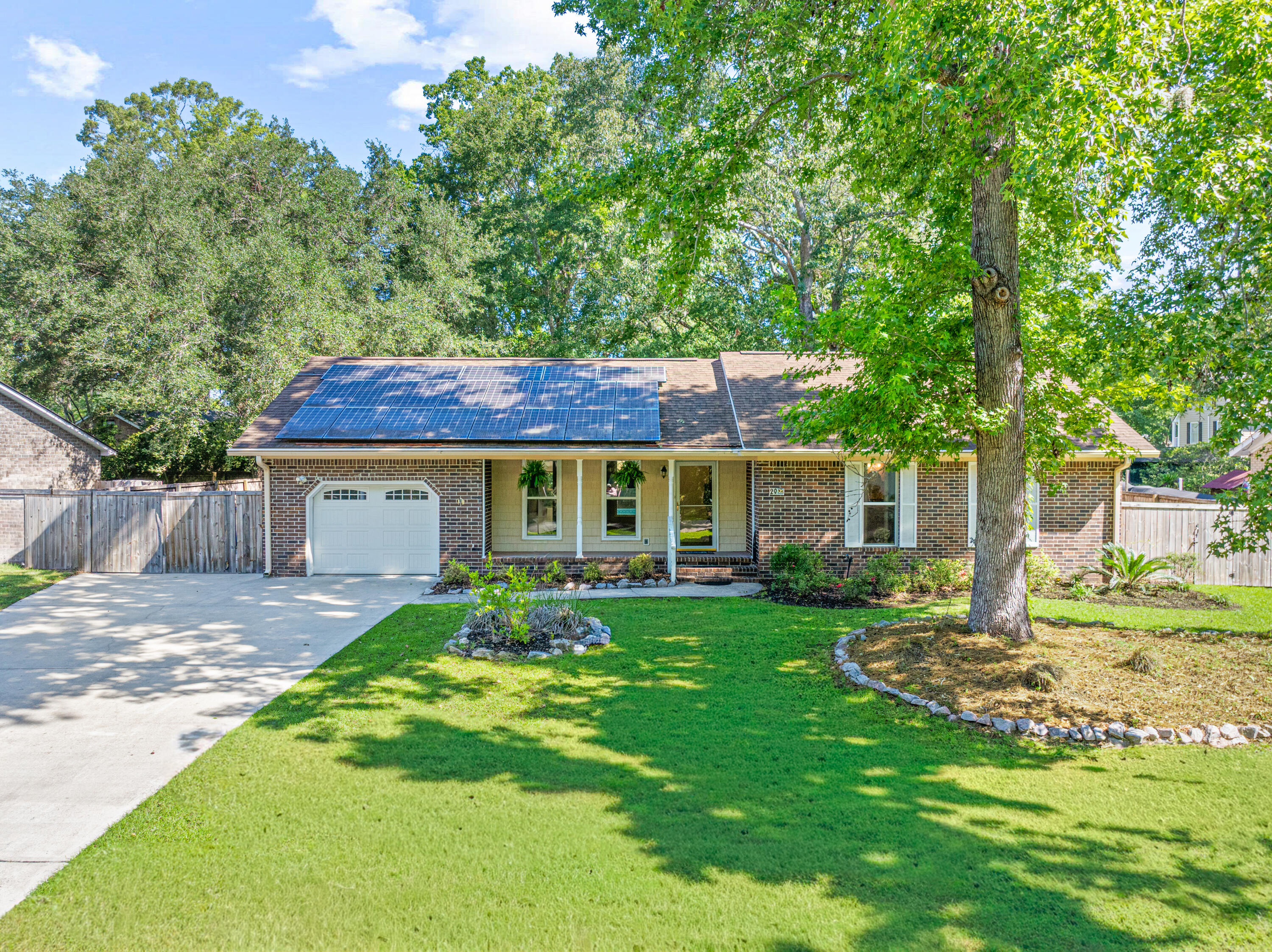29 Hillcreek Boulevard