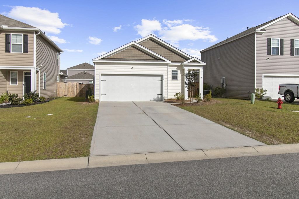 Photo of 320 Bear Paw Lane, Summerville, SC 29486 (MLS # 25026921)