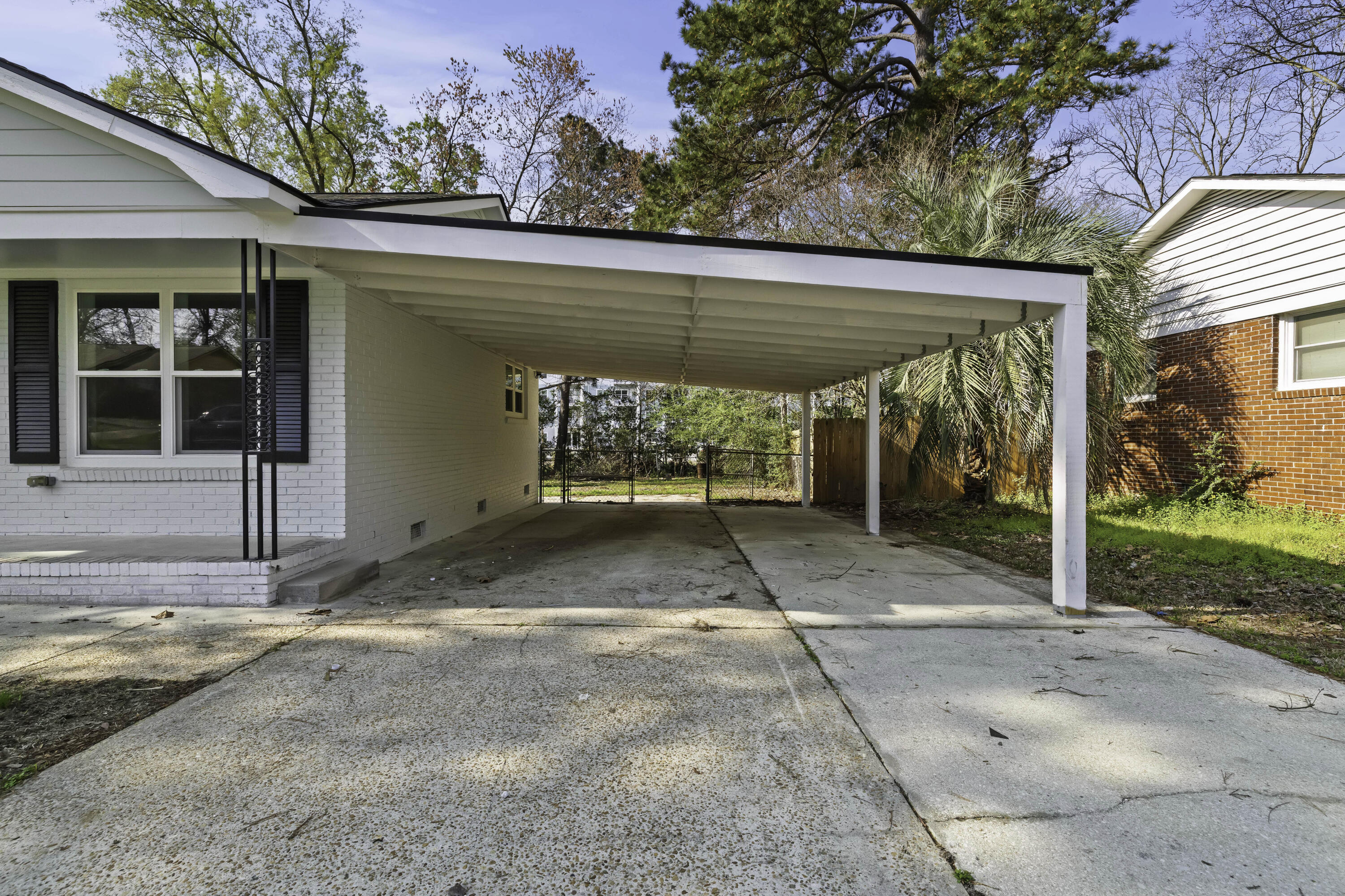 7585 Peppercorn Lane