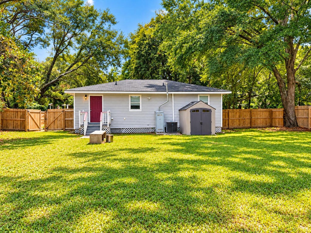 Photo of 1022 Seaside Lane, Charleston, SC 29412 (MLS # 26027531)