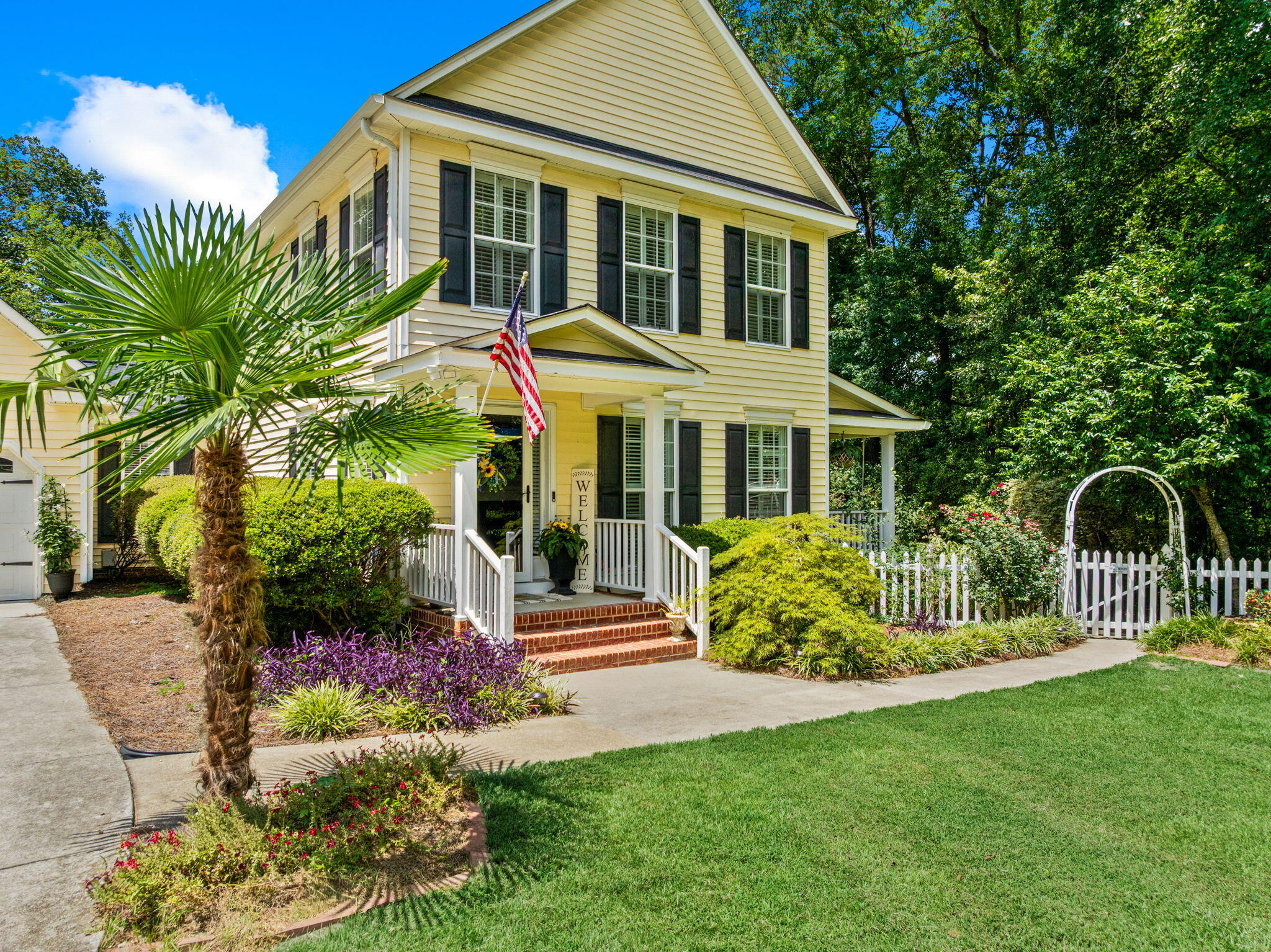 50 Edens Lane