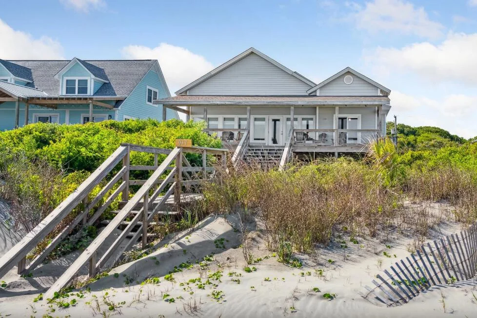 911 E Arctic Avenue, Folly Beach, SC, 29439