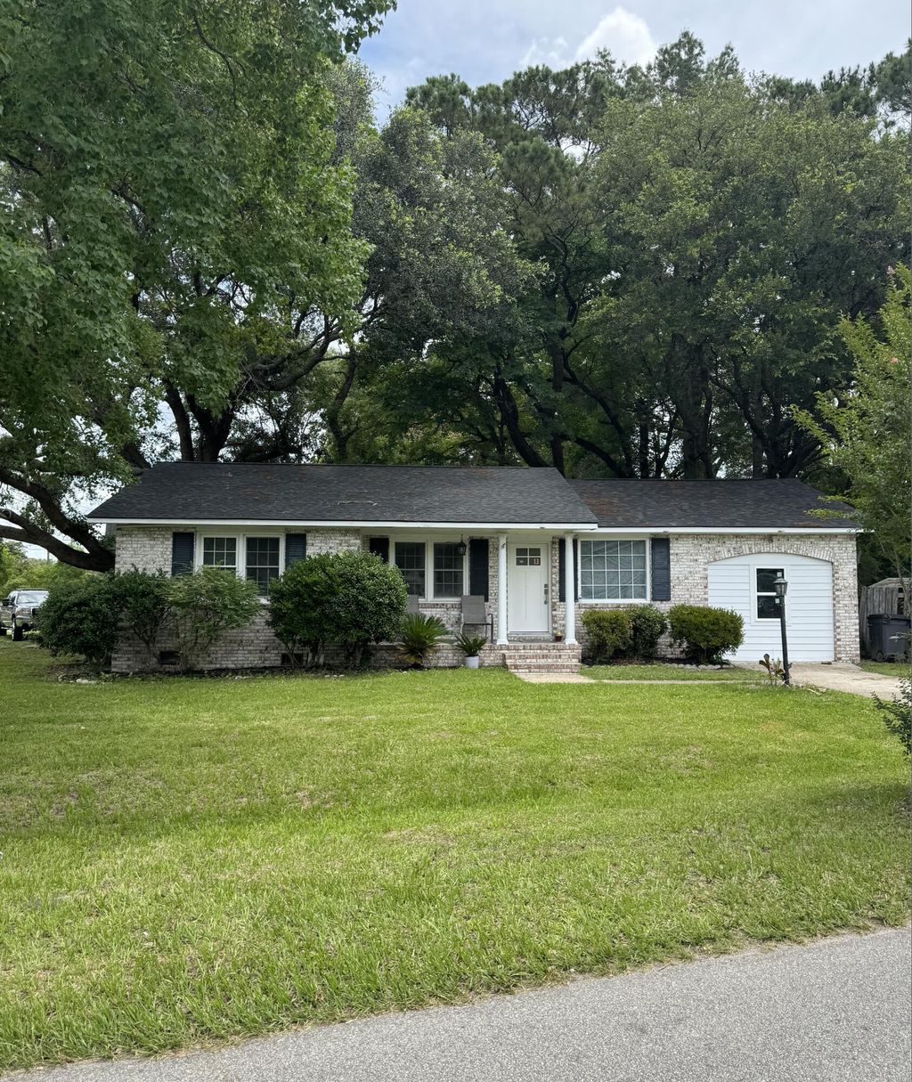 Photo of 4228 Oakridge Drive, North Charleston, SC 29418 (MLS # 26017778)