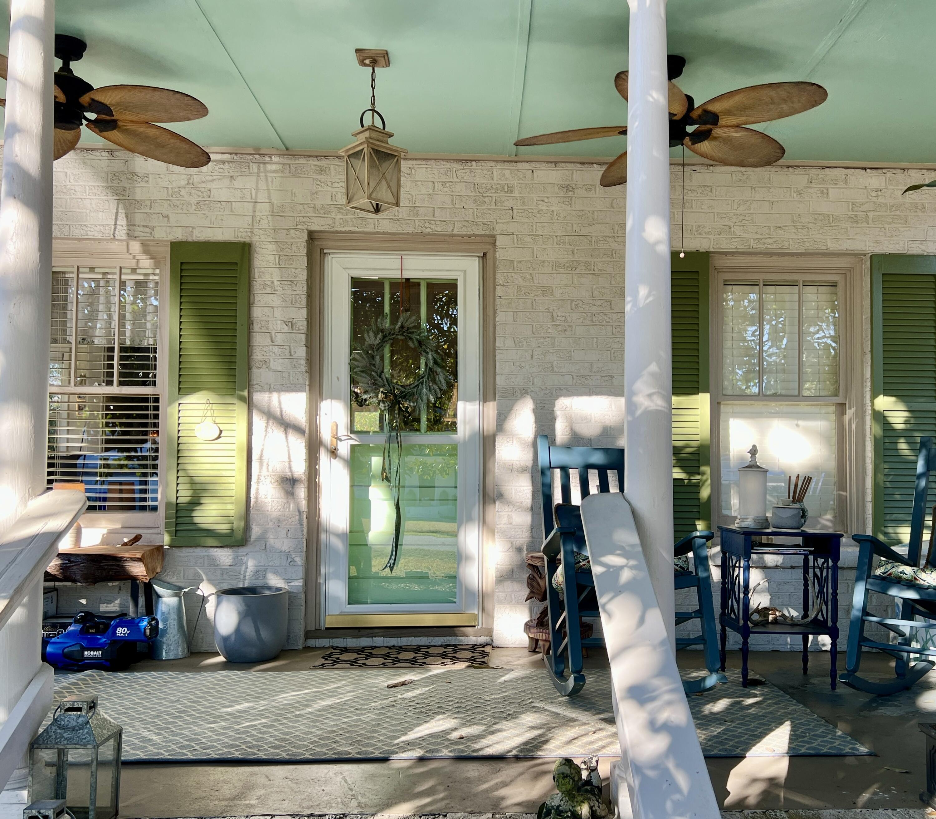 1150 Pleasant Pines Street