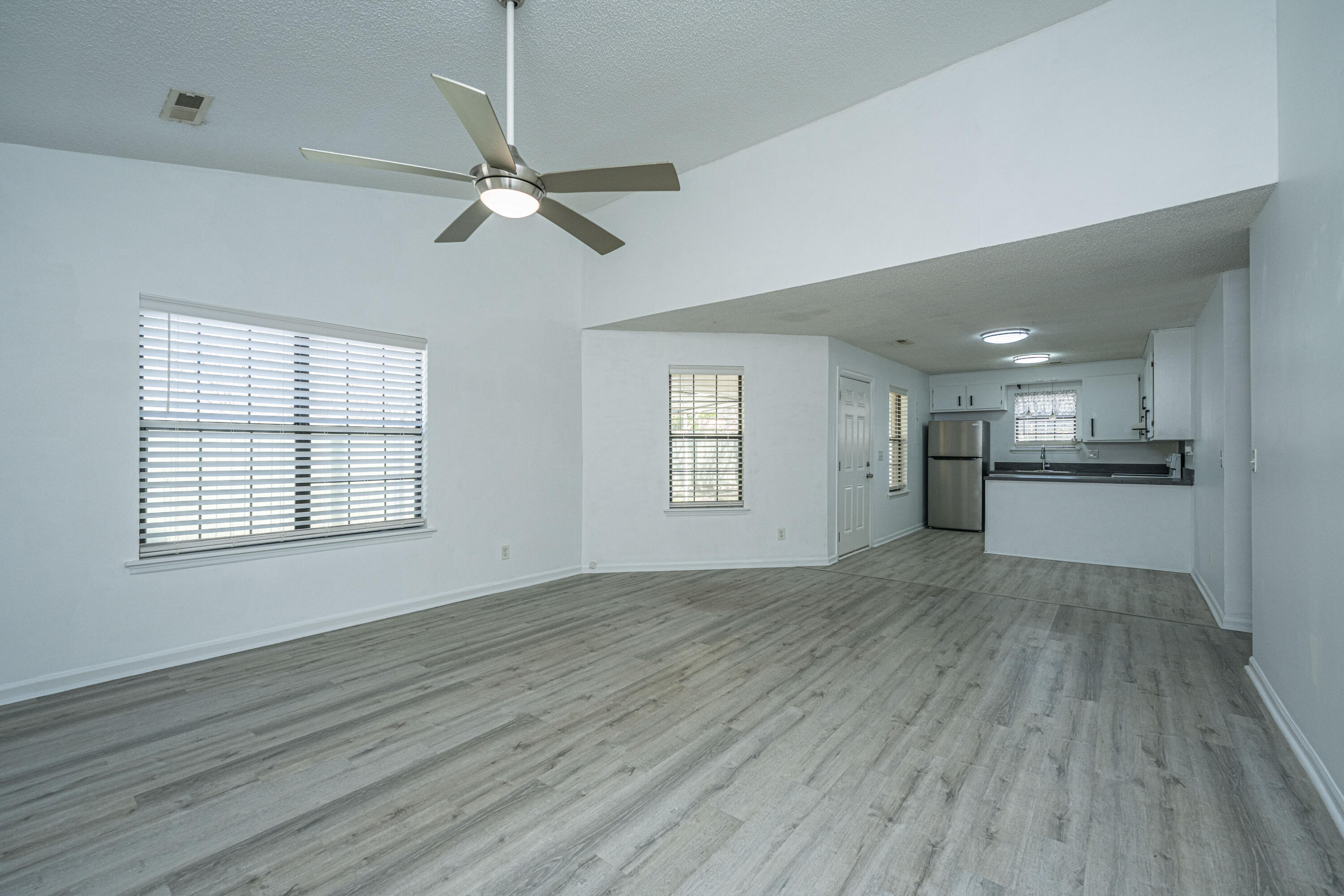 1009 Douglas Wayne Road