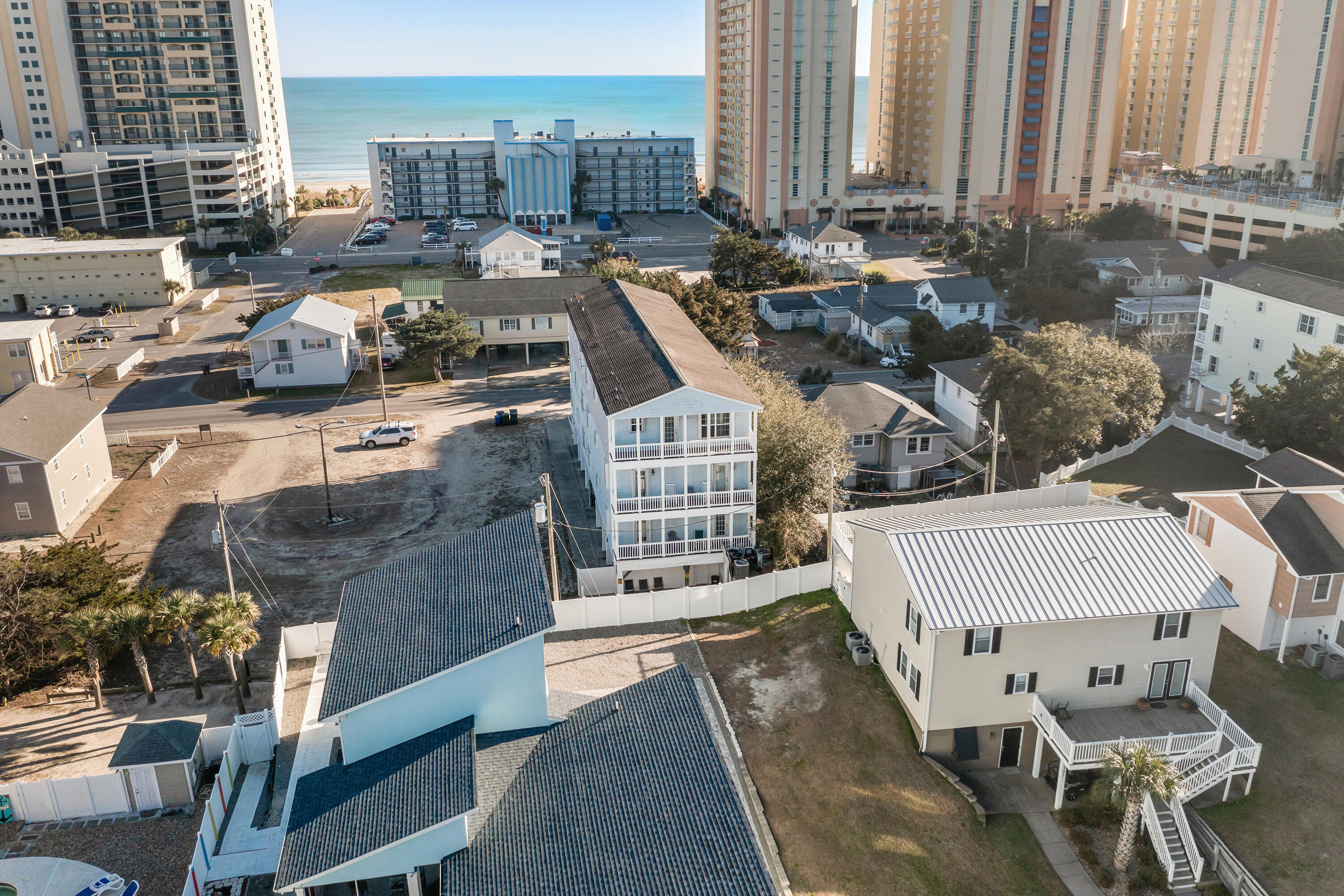 304 S Hillside Drive B