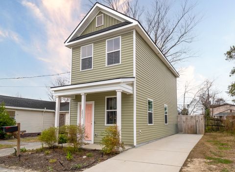 A home in North Charleston