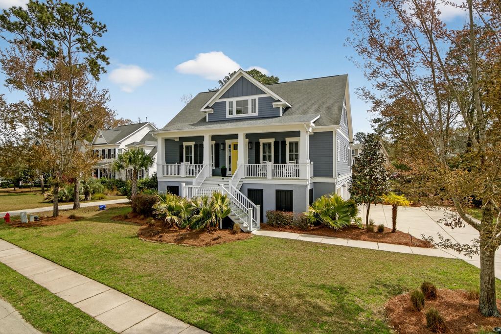 Photo of 1748 W Canning Drive, Mount Pleasant, SC 29466 (MLS # 26007085)