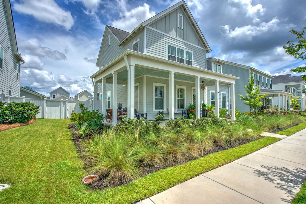 Photo of 222 Symphony Avenue, Summerville, SC 29486 (MLS # 25029265)