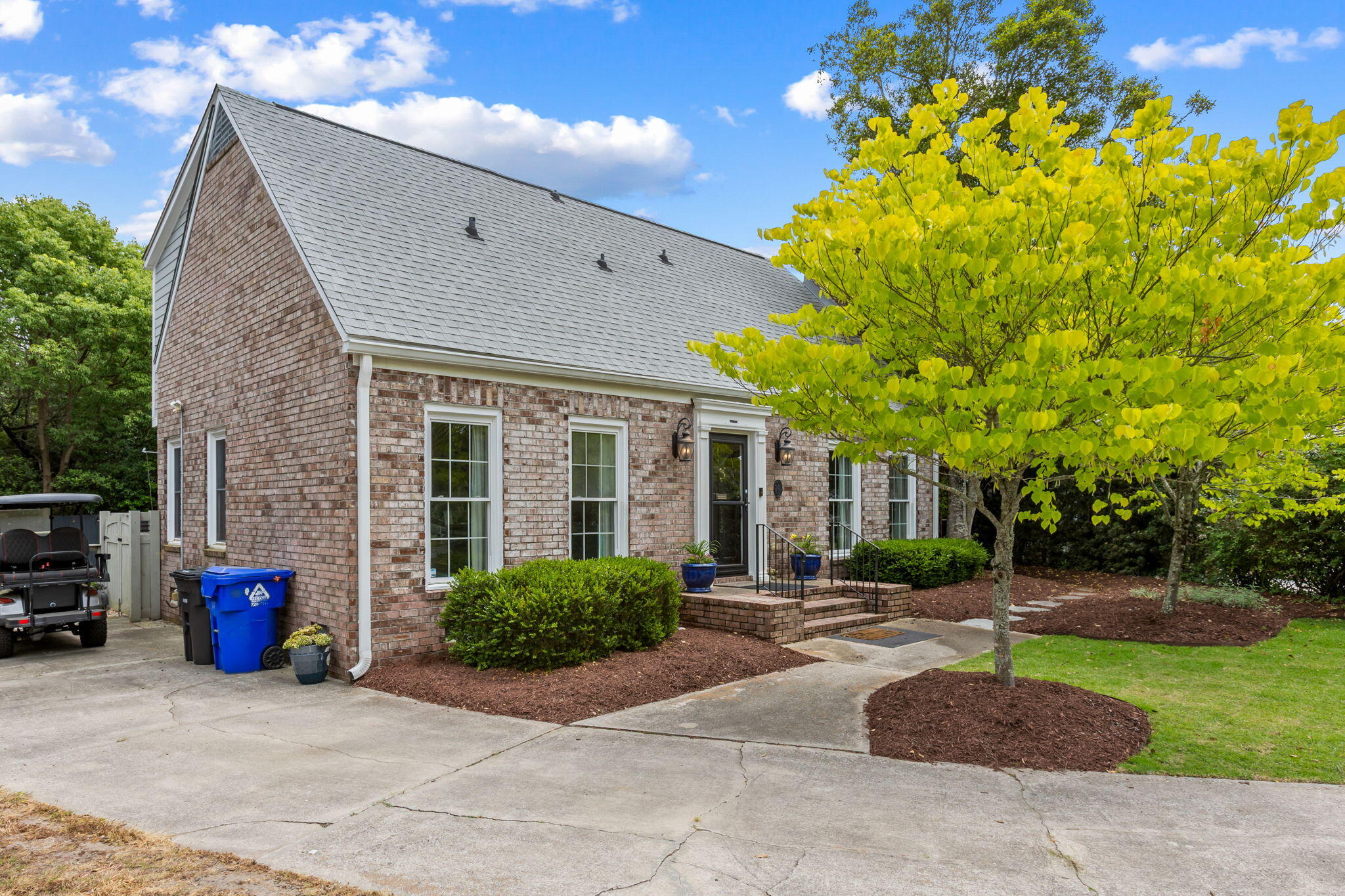 932 Richter Way