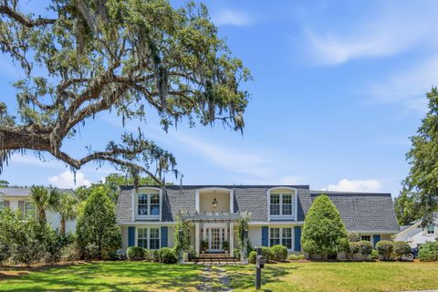 Photo of 710 Creekside Drive, Mount Pleasant, SC 29464 (MLS # 26018241)