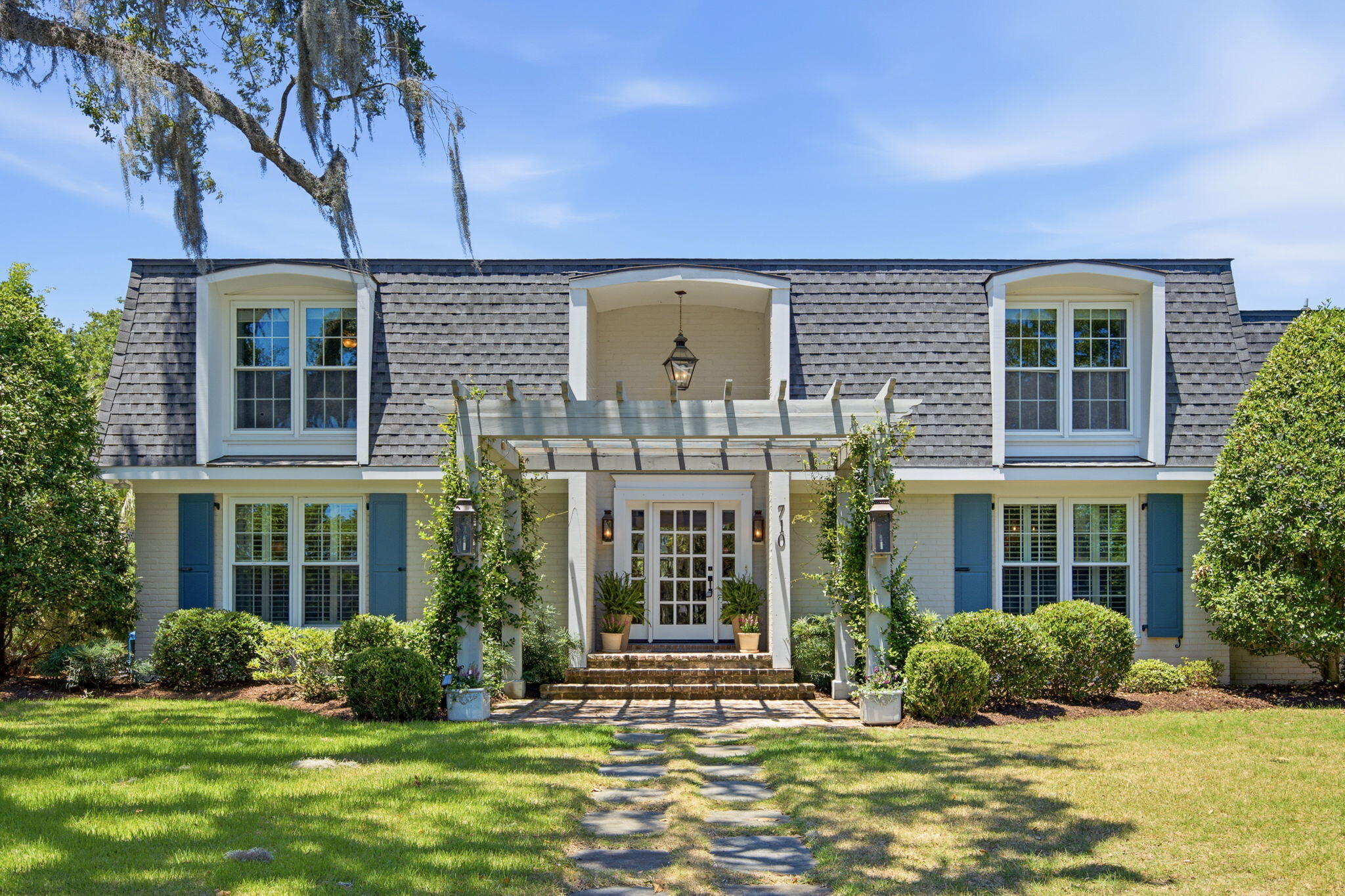 710 Creekside Drive