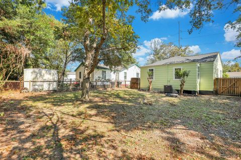 A home in North Charleston