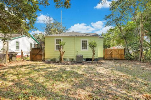 A home in North Charleston