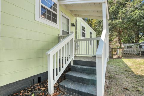 A home in North Charleston