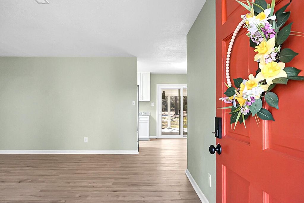 Photo of 308 Tulip Street, Summerville, SC 29483 (MLS # 26002936)