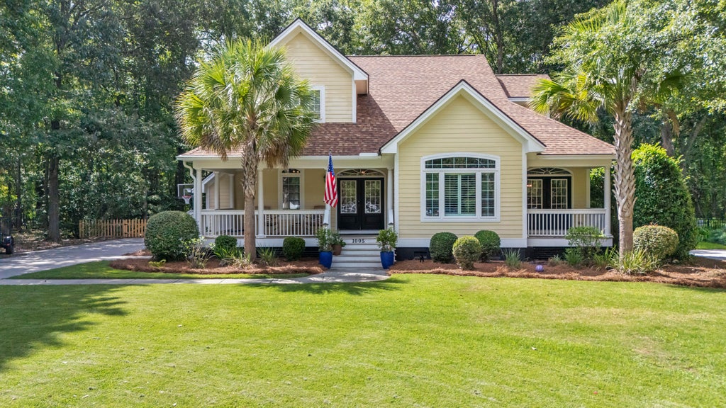 Photo of 1005 Island Crossing Drive, Hanahan, SC 29410 (MLS # 26024223)