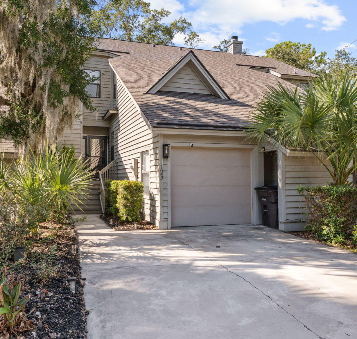 1043 Marsh Court Lane