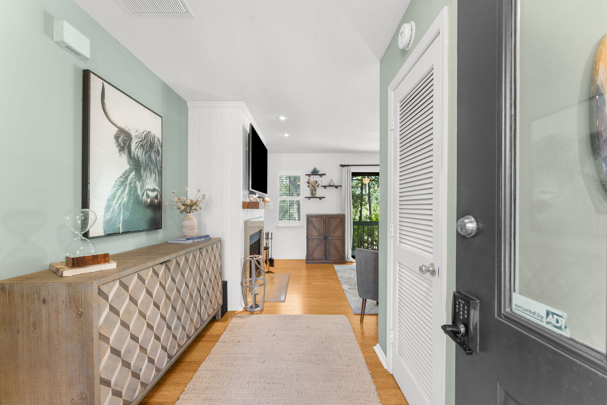 1043 Marsh Court Lane